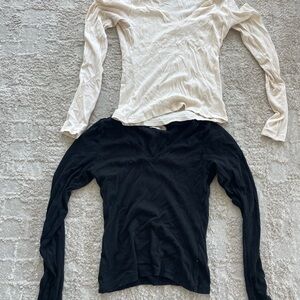 Madewell Women's Black and Cream V-Neck Sweaters